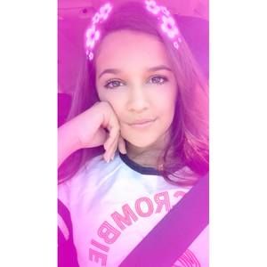 Meet your Posher, Carolina